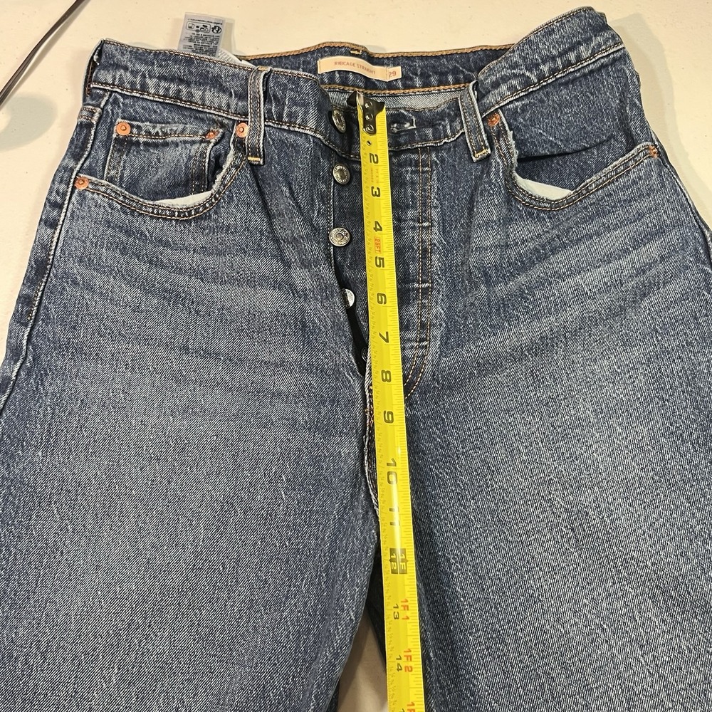 Levis Jeans Womens 29 Blue Premium Denim Ribcage Straight Button Fly 29x32 EUC - Picture 5 of 10